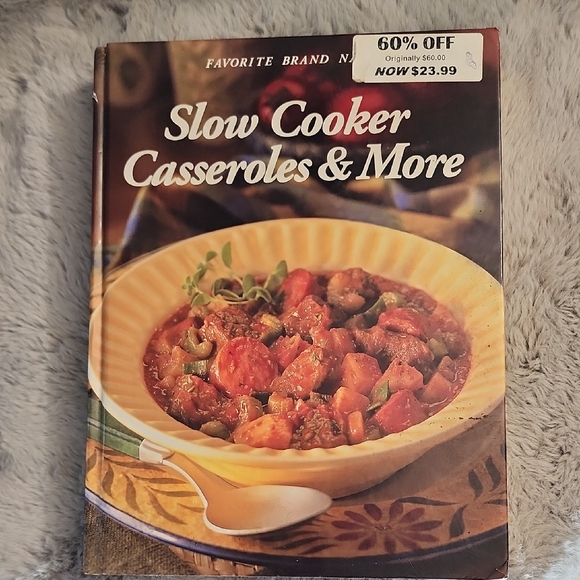 Favorite Brand Name Slow Cooker Casseroles And More Cookbook‎ - Picture 1 of 12